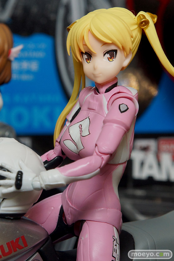 バンダイのS.H.フィギュアーツ 鈴乃木凜(ライダースーツ)＆GSX 400S KATANA 『ばくおん！』の新作フィギュアサンプル画像04