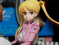 バンダイ新作フィギュア「S.H.フィギュアーツ 鈴乃木凜＆GSX 400S KATANA/佐倉羽音＆CB400 SUPER FOUR. 『ばくおん！』」のサンプルが展示！【アニメジャパン2016】