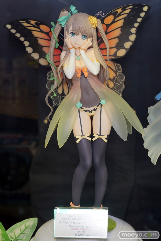 秋葉原での新作美少女フィギュアサンプル展示の様子 二条秋　小猫　ISバニー04