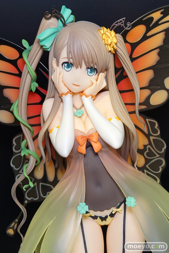 秋葉原での新作美少女フィギュアサンプル展示の様子 二条秋　小猫　ISバニー05