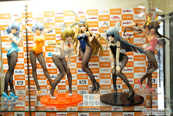 秋葉原での新作美少女フィギュアサンプル展示の様子 二条秋　小猫　ISバニー12