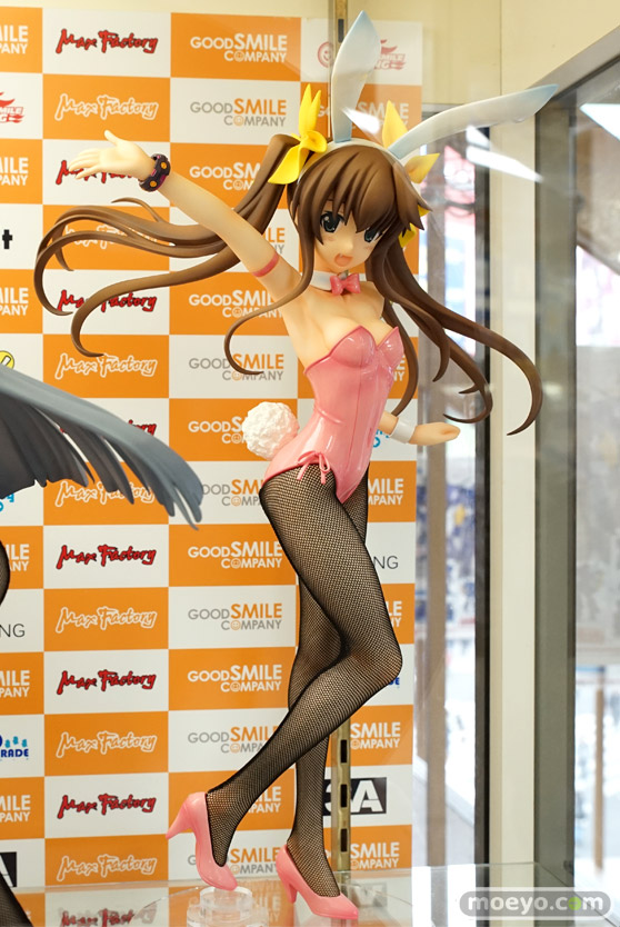 秋葉原での新作美少女フィギュアサンプル展示の様子 二条秋　小猫　ISバニー14