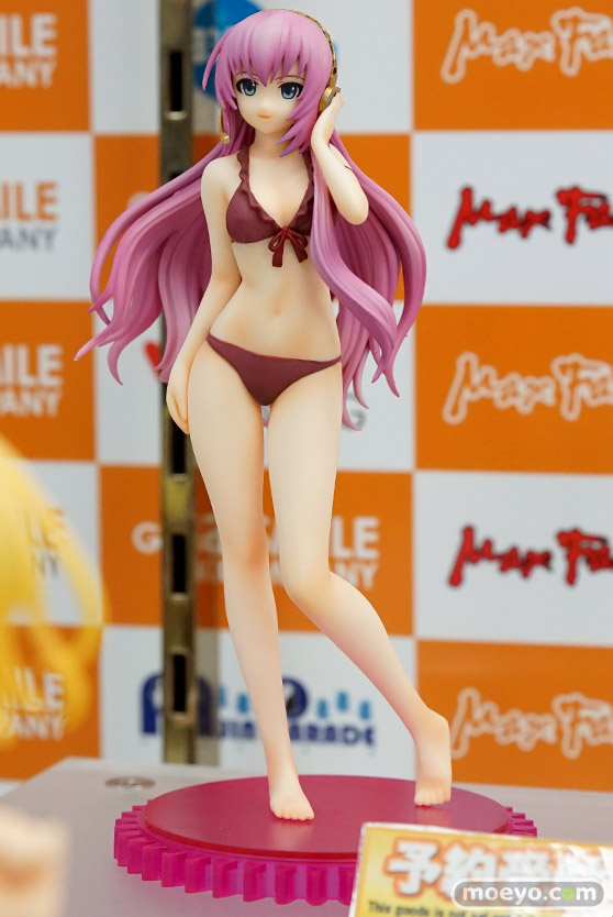 秋葉原での新作美少女フィギュアサンプル展示の様子 二条秋　小猫　ISバニー26