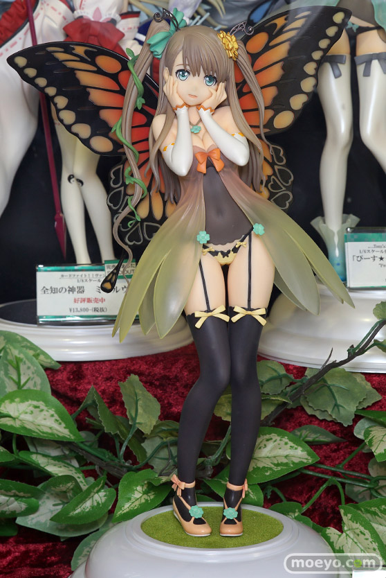 秋葉原の美少女フィギュア展示の様子 フリージア　フェリシア　カイ・ハーン　ラブライブ！01