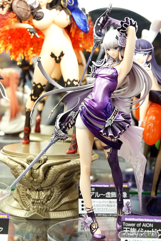 秋葉原の美少女フィギュア展示の様子 フリージア　フェリシア　カイ・ハーン　ラブライブ！15