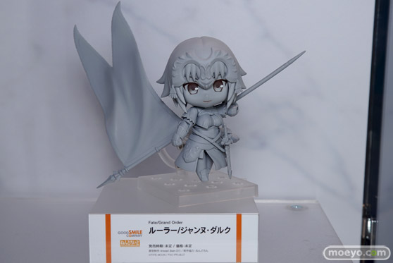 ニコニコ超会議2016のグッドスマイルカンパニーブースの新作フィギュア展示の様子画像18