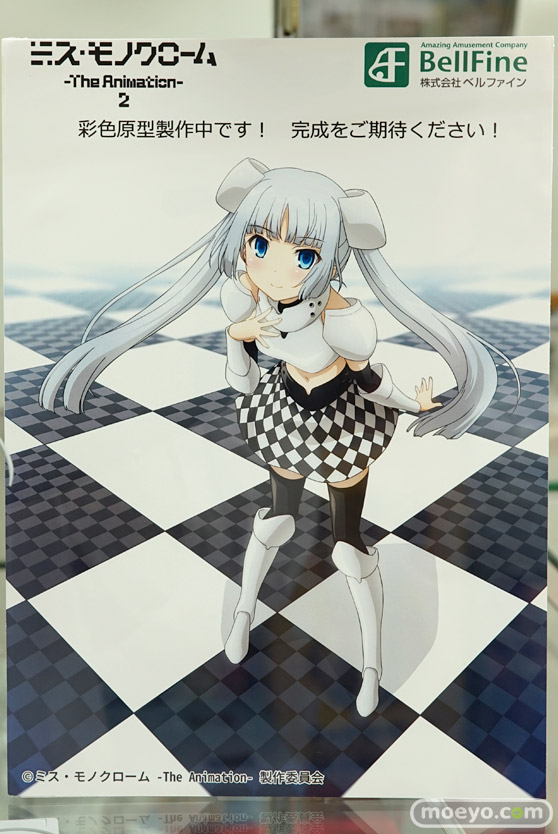 ベルファインのミス・モノクロームの新作フィギュア無彩色サンプル展示の様子11