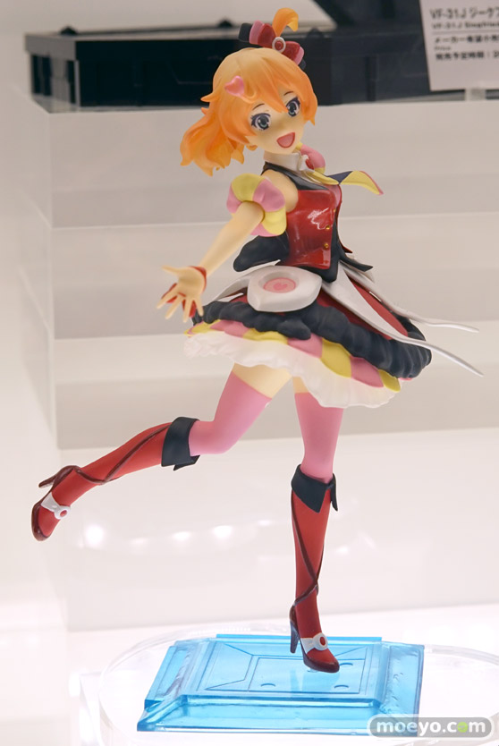 魂フィーチャーズ2016のマクロスシリーズ新作展示の様子画像　フレイア02