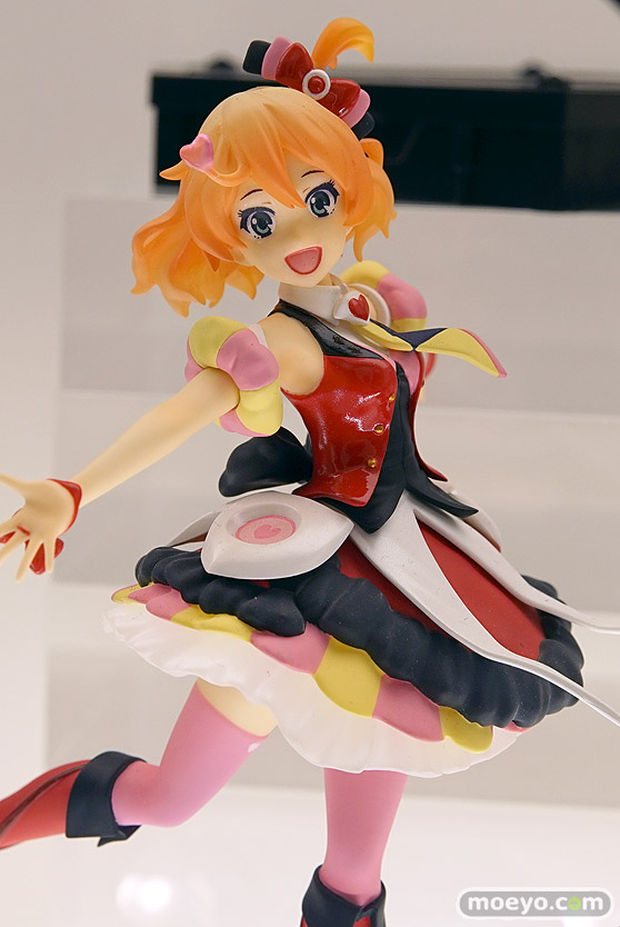 魂フィーチャーズ2016のマクロスシリーズ新作展示の様子画像　フレイア04