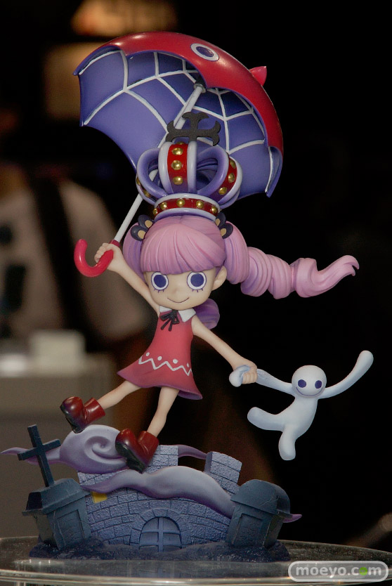 たしぎ　ナミ　ハンコックなどメガホビEXPO 2015 Springのメガハウスのワンピース新作フィギュア展示の様子23