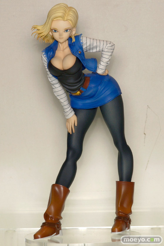 ランチ　18号　チチなどメガホビEXPO 2015 Springのメガハウスのドラゴンボール他新作フィギュア展示の様子06