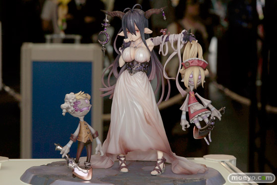 阿部奈々　レッド with ピカチュウ 神宮司さくら　などメガホビEXPO 2015 Springのコトブキヤの新作フィギュア展示の様子09