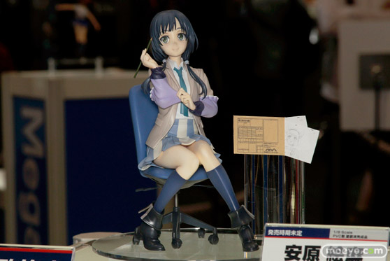 ラウラ＆シャル　安原絵麻　春日野穹　園田海未　などメガホビEXPO 2015 Springのアルターの新作フィギュア展示の様子06