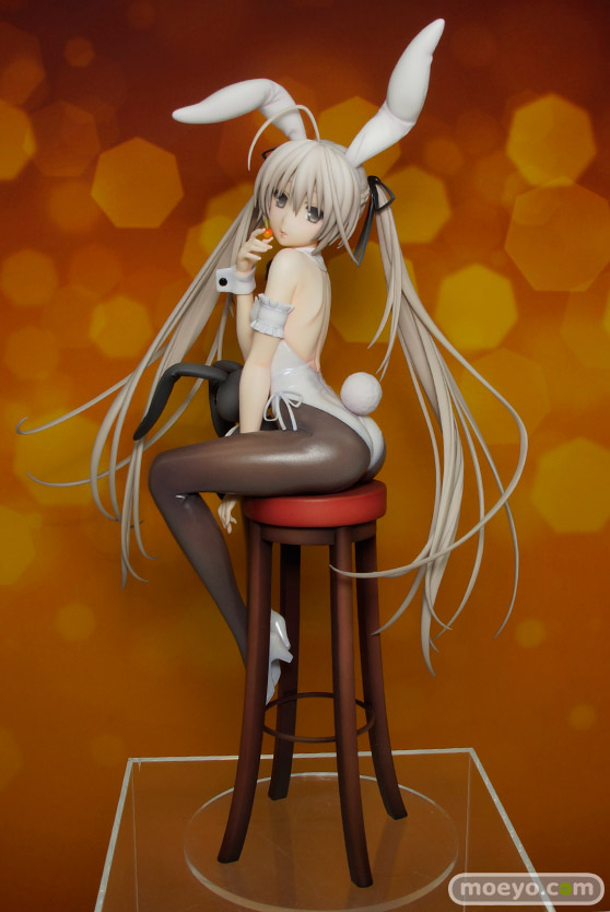 ラウラ＆シャル　安原絵麻　春日野穹　園田海未　などメガホビEXPO 2015 Springのアルターの新作フィギュア展示の様子09