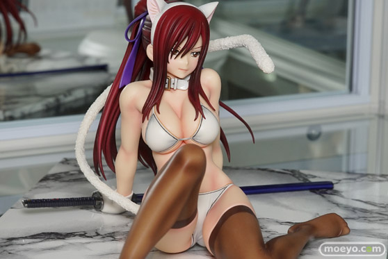 秋葉原の美少女フィギュア展示の様子　エルザ　プリンツ　ピンナップガール02