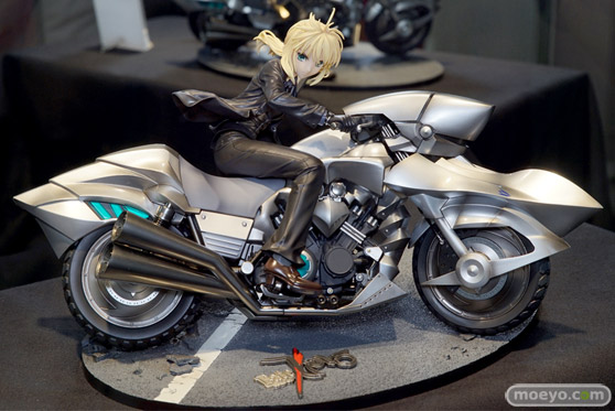 秋葉原の美少女フィギュア展示の様子　エルザ　プリンツ　ピンナップガール04