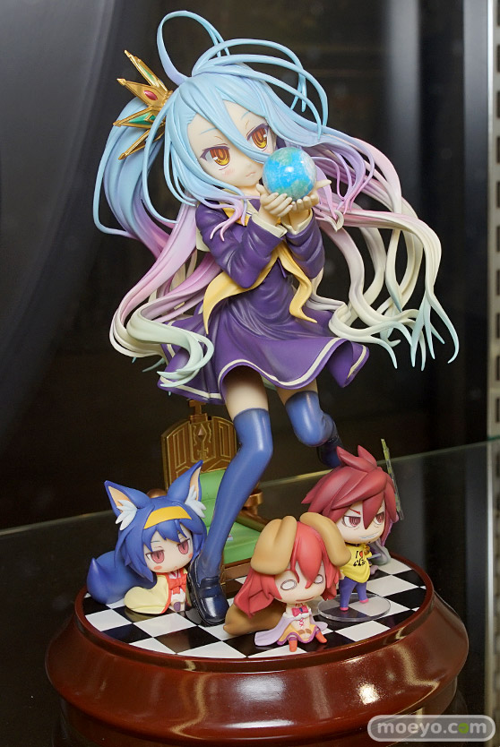 秋葉原の美少女フィギュア展示の様子　エルザ　プリンツ　ピンナップガール06