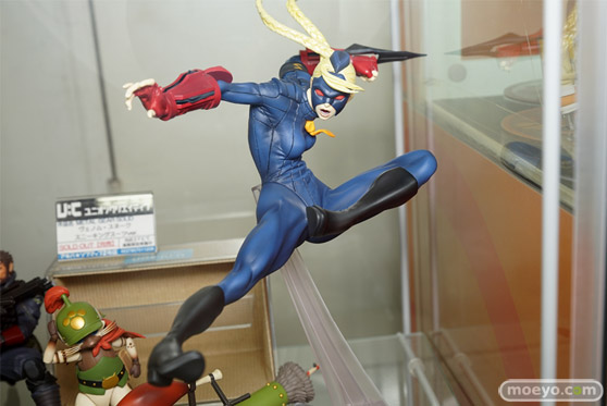 秋葉原の美少女フィギュア展示の様子　エルザ　プリンツ　ピンナップガール09