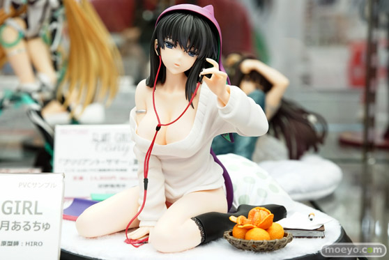 秋葉原の美少女フィギュア展示の様子　エルザ　プリンツ　ピンナップガール20