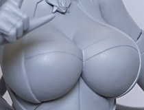 ベルファイン新作フィギュア「戦姫絶唱シンフォギアGX 雪音クリス」の監修中原型が展示！【宮沢展示会37】