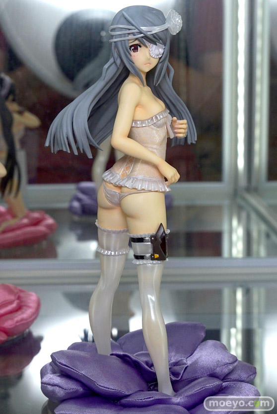 黒猫　ぽちゃ子　など秋葉原の新作フィギュア展示の様子01