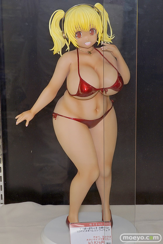 黒猫　ぽちゃ子　など秋葉原の新作フィギュア展示の様子18