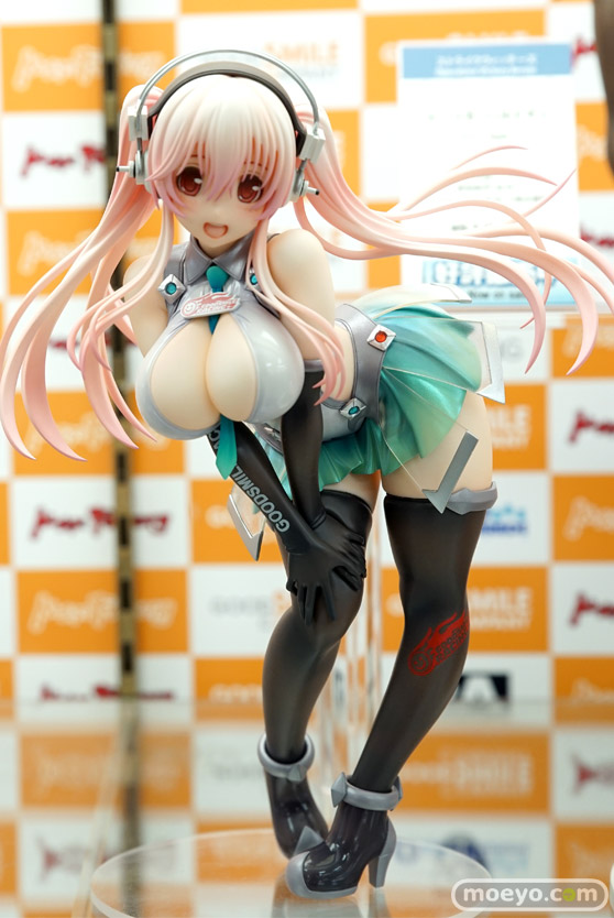 そに子 18号 九条しほ など秋葉原の新作フィギュア展示の様子05