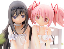 『劇場版 魔法少女まどか☆マギカ』より、「ほむら」と「まどか」が 二人一緒にフィギュアとなって登場！