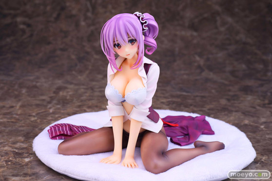 スカイチューブの新作フィギュア　佐倉日菜 illustration by 深崎暮人のサンプル画像01