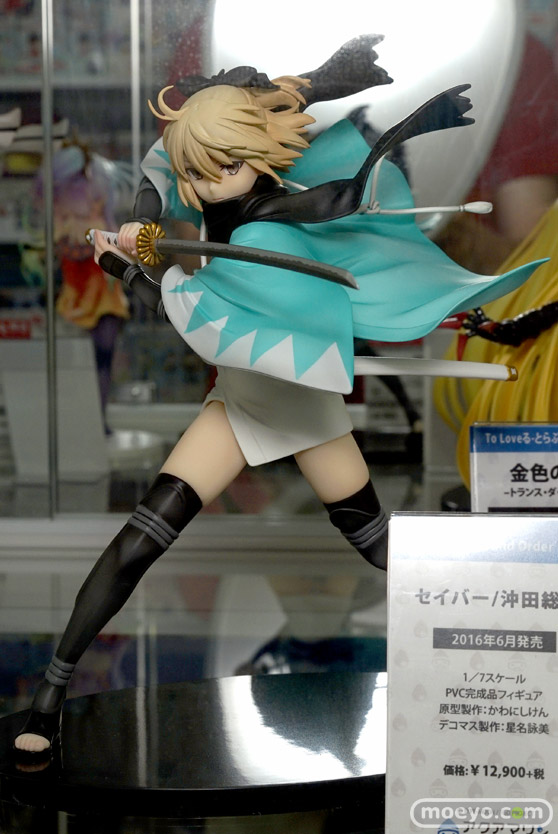 ビスマルク　白　ラビリス　など秋葉原での新作フィギュア展示の様子05