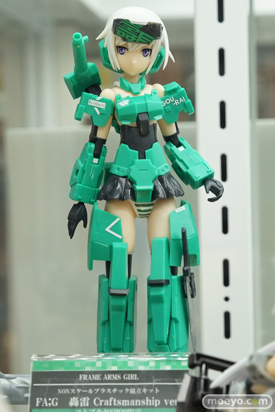 ビスマルク　白　ラビリス　など秋葉原での新作フィギュア展示の様子24