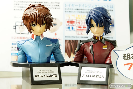 ビスマルク　白　ラビリス　など秋葉原での新作フィギュア展示の様子32