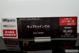 ビスマルク　白　ラビリス　など秋葉原での新作フィギュア展示の様子46