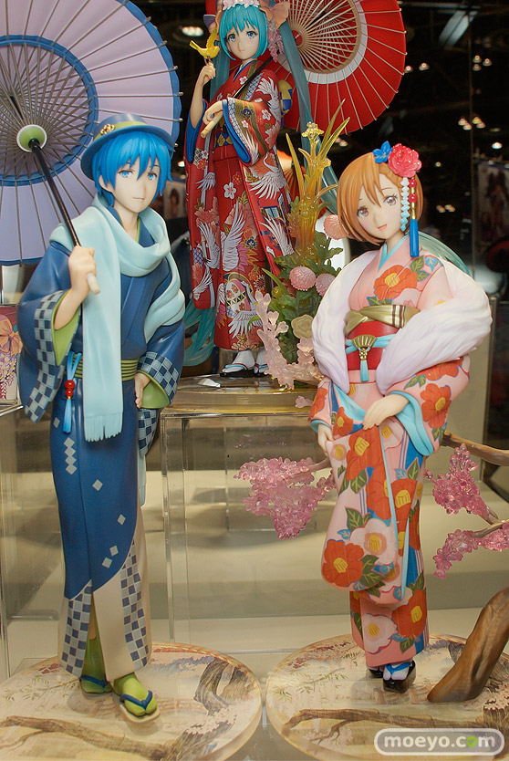 ワンダーフェスティバル 2016［夏］のあみあみのKAITO　MEIKO ～花色衣～新作フィギュア新作画像01