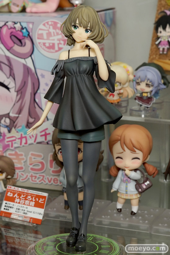 千斗いすず　モリガン　タマヨリヒメ　など秋葉原の新作フィギュア展示の様子11