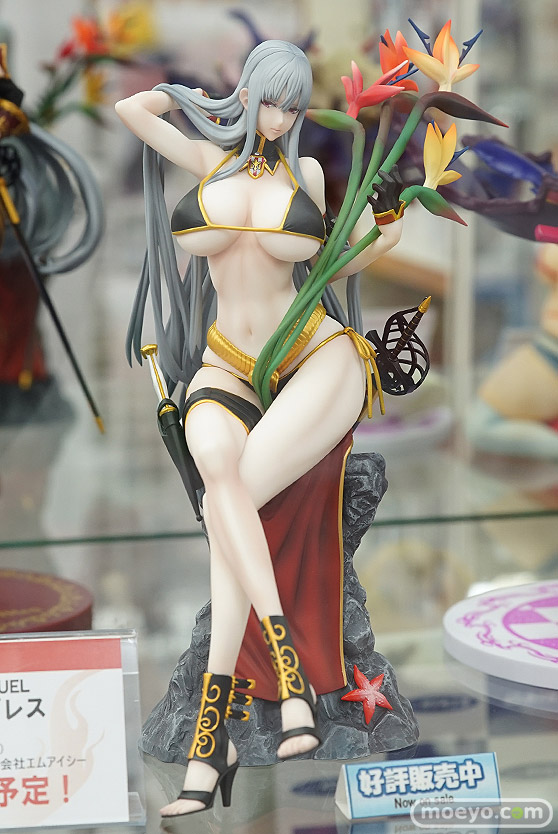 千斗いすず　モリガン　タマヨリヒメ　など秋葉原の新作フィギュア展示の様子26