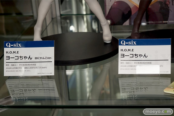 秋葉原の各お店の新作美少女フィギュア展示の様子16
