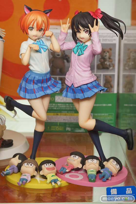 秋葉原の各お店の新作美少女フィギュア展示の様子　おっぱい　お尻　バニー06