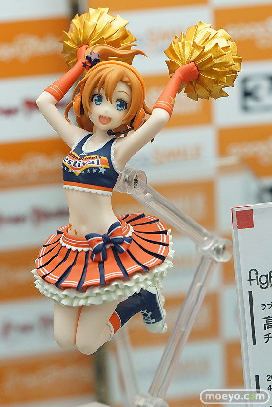 秋葉原の各お店の新作美少女フィギュア展示の様子　おっぱい　お尻　バニー16