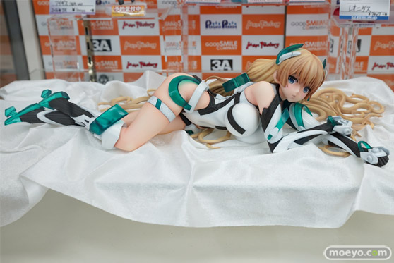 秋葉原の各お店の新作美少女フィギュア展示の様子　おっぱい　お尻　バニー21