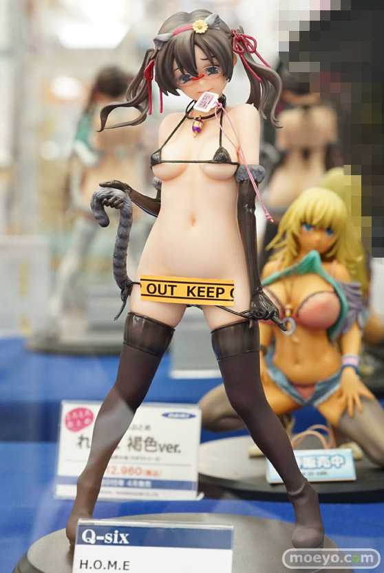 秋葉原の各お店の新作美少女フィギュア展示の様子　おっぱい　お尻　バニー24