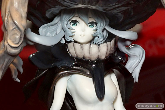 ワンダーフェスティバル 2016［夏］のワンダーショウケースブースの空母ヲ級 ver.K　「化猫陰陽師」月影　中川凰蘭　ガレージキット作例展示の様子画像 03