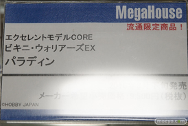 秋葉原での新作フィギュア展示の様子アイリスディーナ03