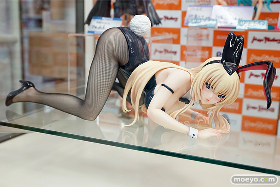 秋葉原での新作フィギュア展示の様子アイリスディーナ14
