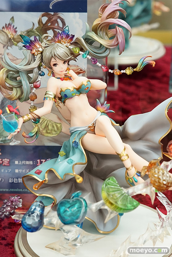 秋葉原での新作フィギュア展示の様子アイリスディーナ24