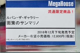 秋葉原での新作フィギュア展示の様子アイリスディーナ31