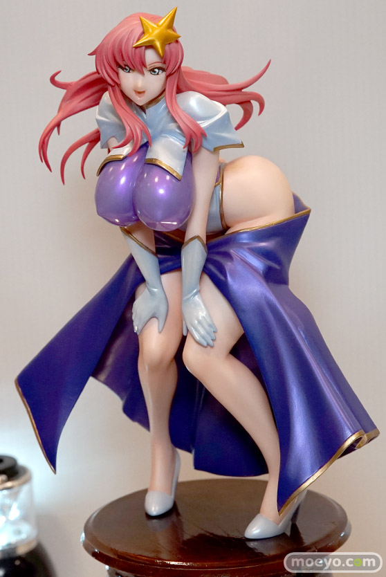 C3TOKYO2016の山泰国のミーア・キャンベルの新作ガレキフィギュア作例画像01