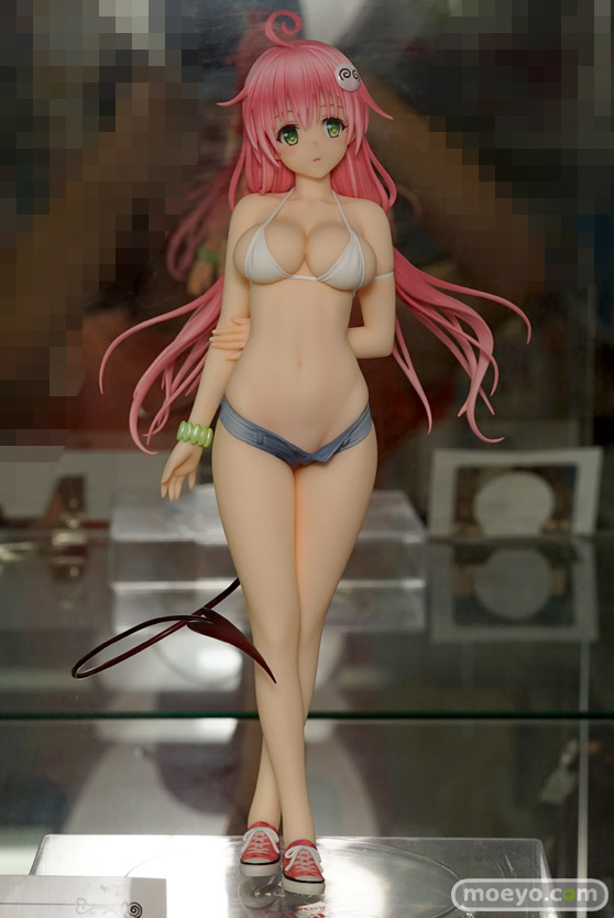 セーラームーンなど秋葉原の新作美少女フィギュア展示の様子06