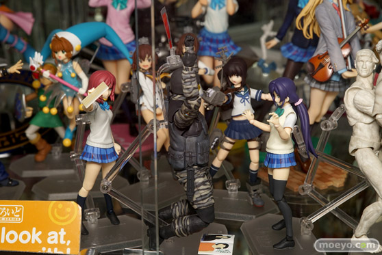 セーラームーンなど秋葉原の新作美少女フィギュア展示の様子10