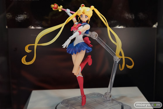 セーラームーンなど秋葉原の新作美少女フィギュア展示の様子13